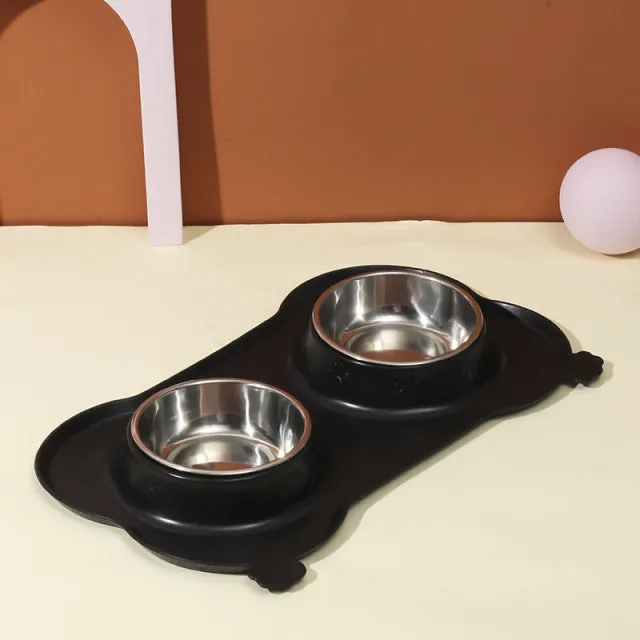 Antislip Double Dog Bowl With Silicone Mat designed to not slip