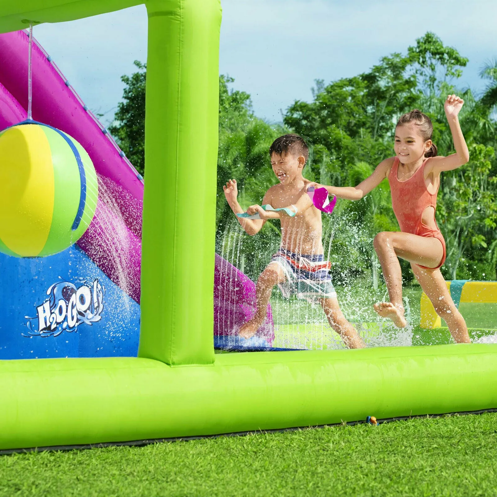 Bestway H2OGO! Splash Course Mega Water Park (23'4" x 10'2" x 8'8"/7.1m x 3.1m x 2.65m)
