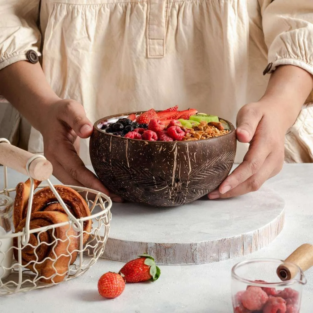 Eco-friendly Coconut Bowls & Spoons - Set of 4